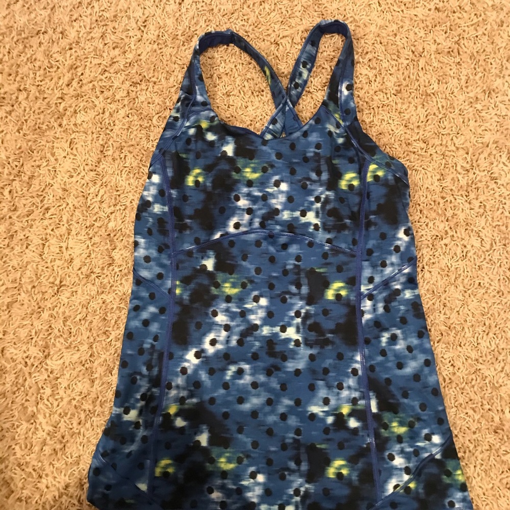 Lululemon tank